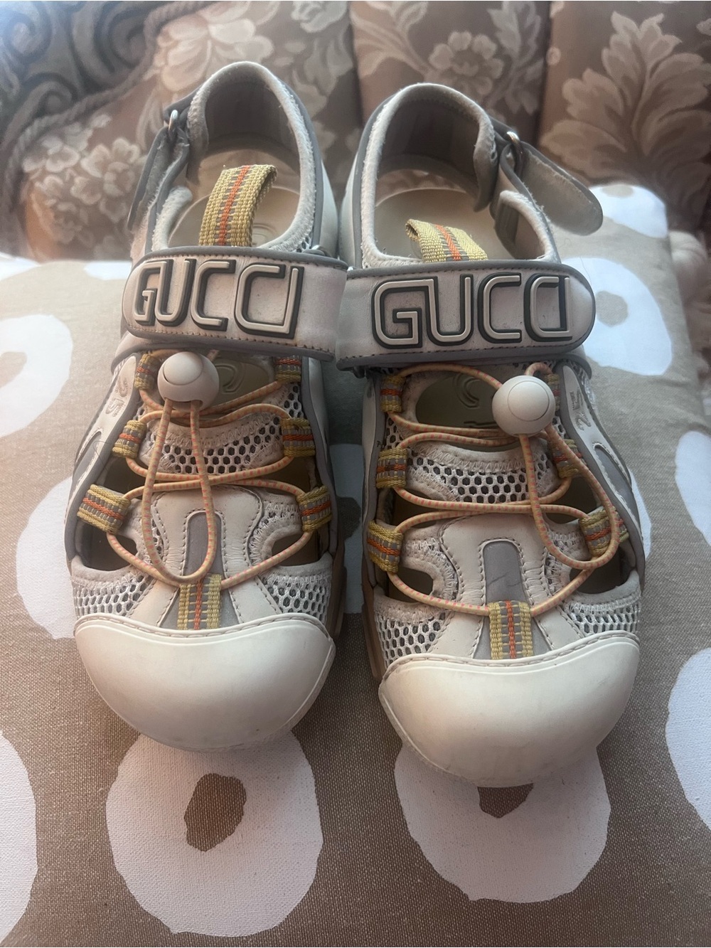 Gucci White and Beige Mesh Sport Sandals with Yellow-Striped Detail